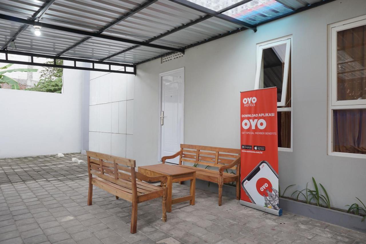 Super Oyo 90033 Dehome Family Melati エクステリア 写真